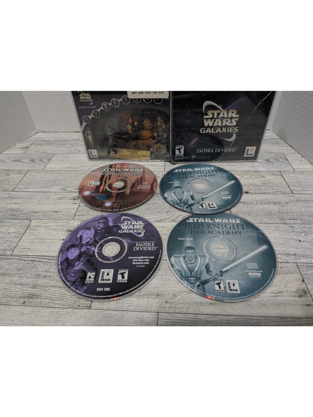 Star Wars Galaxies An Empire Divided PC Game 4 Discs